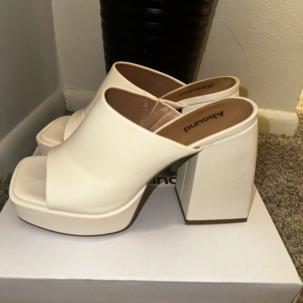 Abound Off-White Women's Mules